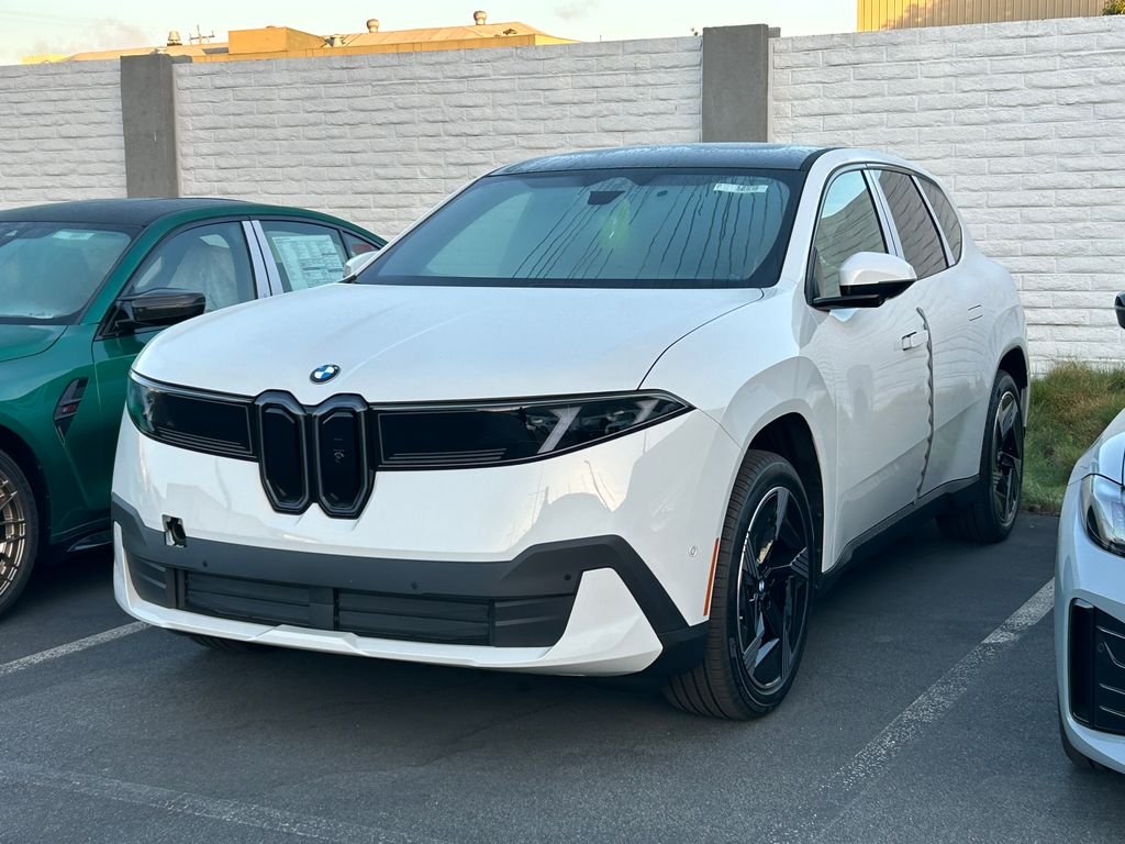 New 2027 Alpine White BMW  image 2