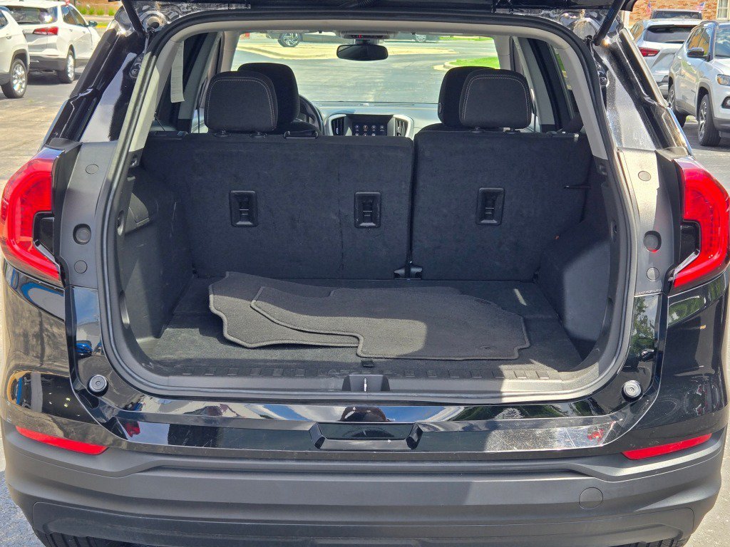 2024 GMC Terrain SLE - Photo 14