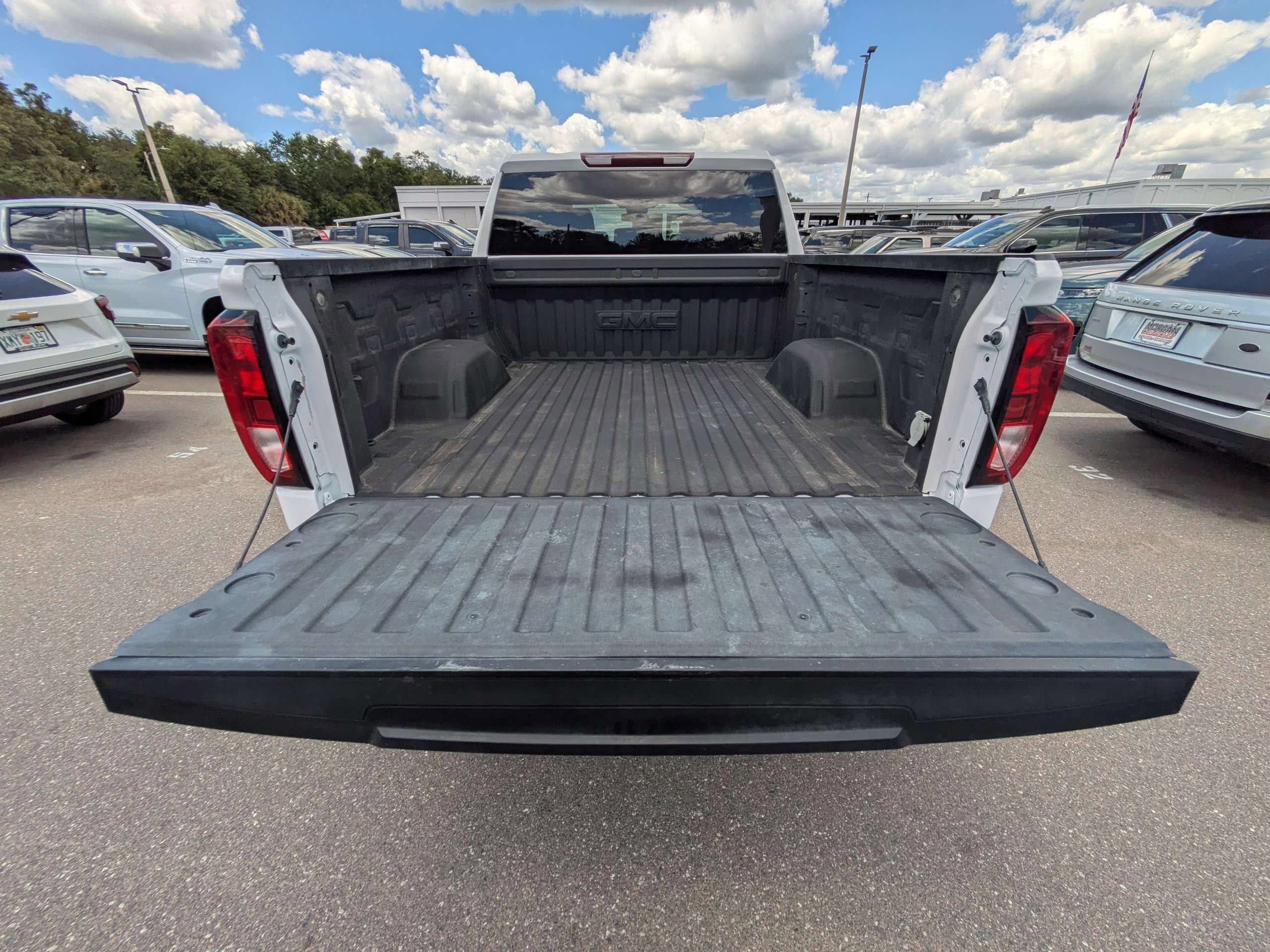 Used 2023 Summit White GMC Elevation image 12