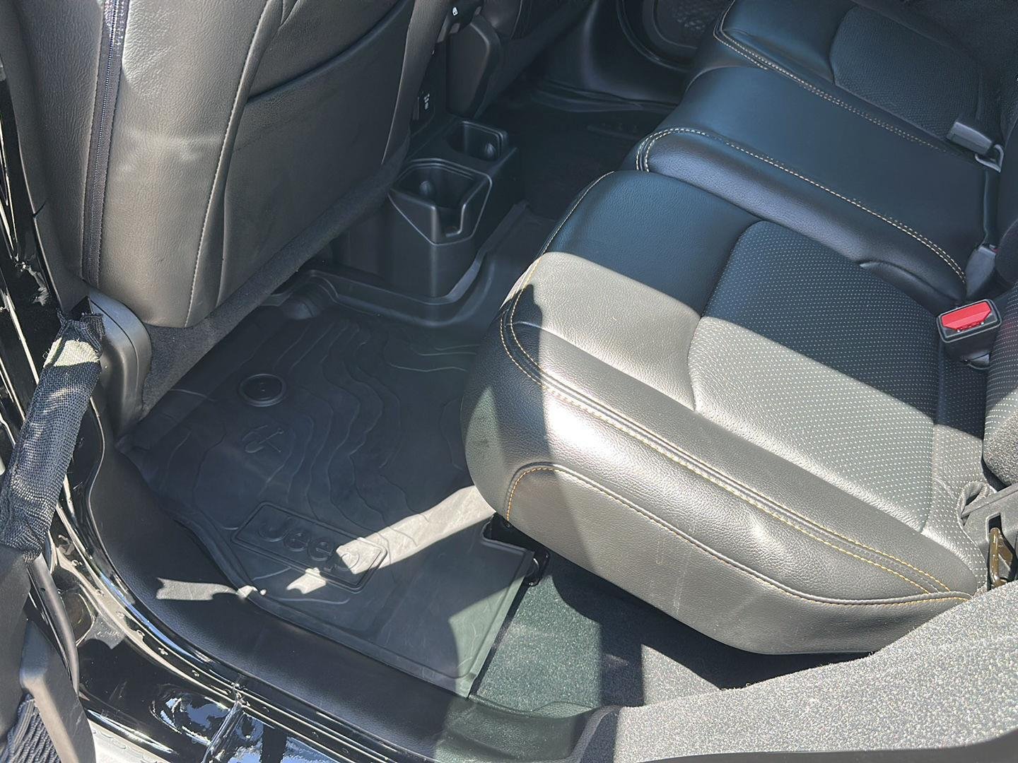 Used 2024 Black Clearcoat Jeep Sahara image 23