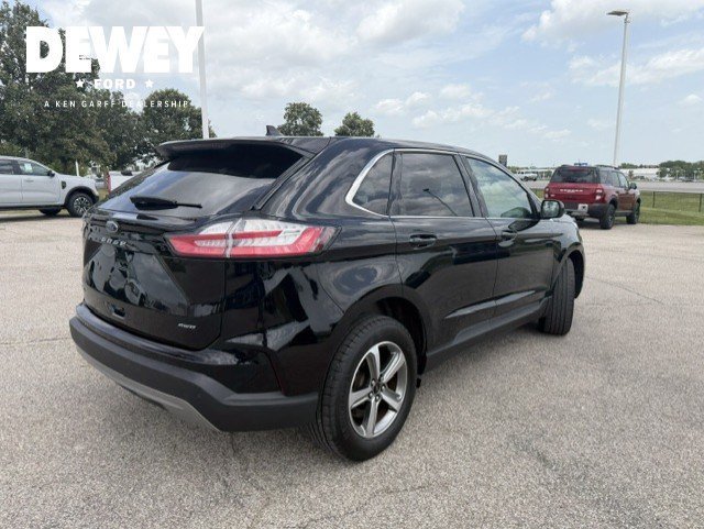 Used 2024 Black Metallic Ford SEL image 7