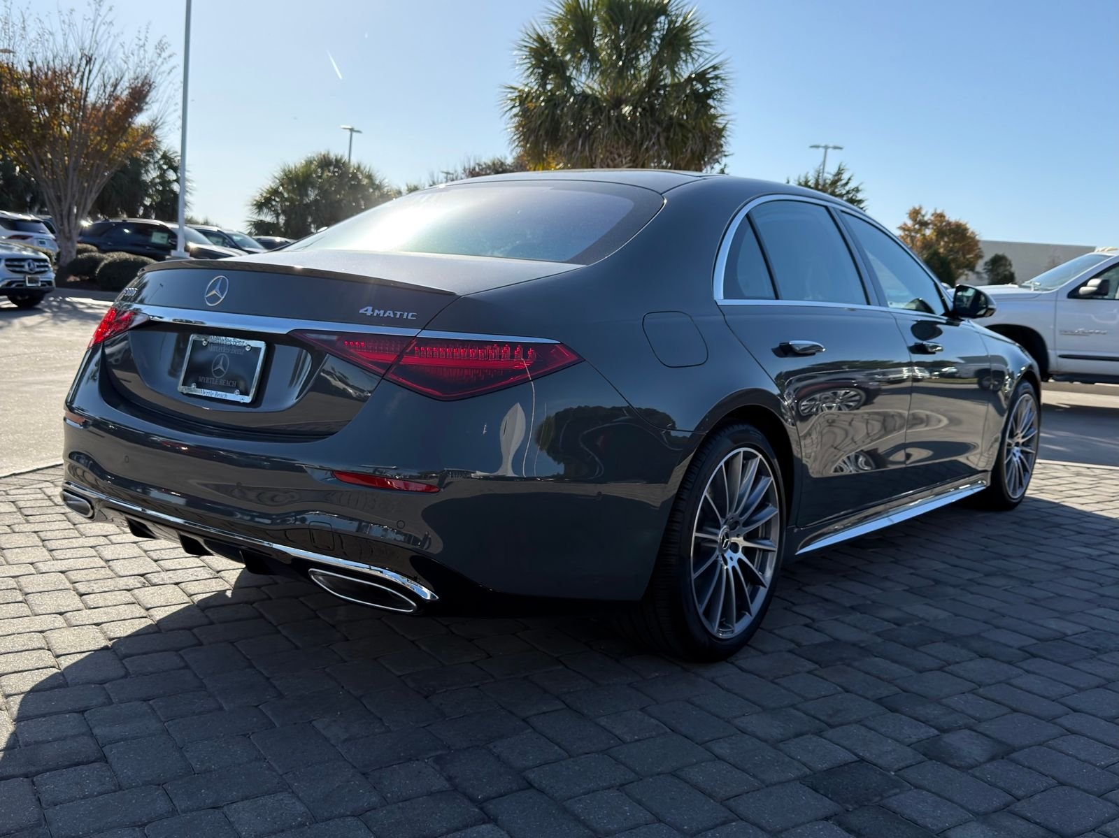 New 2026 MANUFAKTUR Silicon Gray Mercedes-Benz S 580 image 9