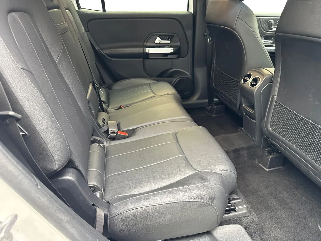 Used 2025 White Mercedes-Benz GLB 250 image 39