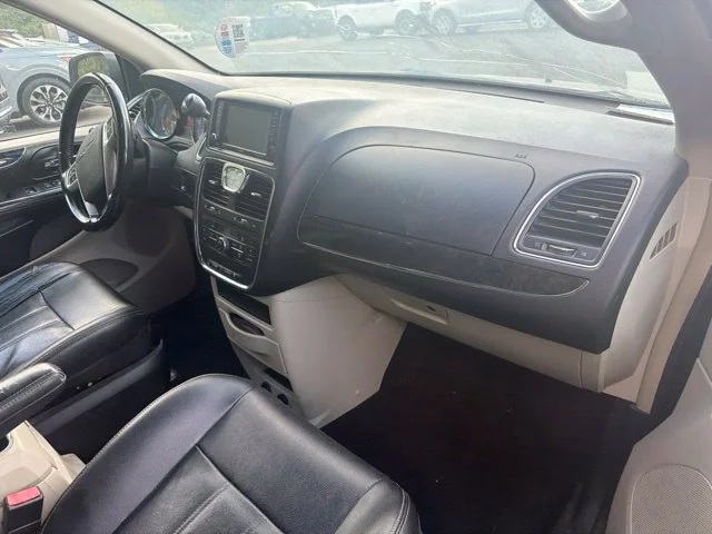 Used 2014 Black Chrysler Touring image 19