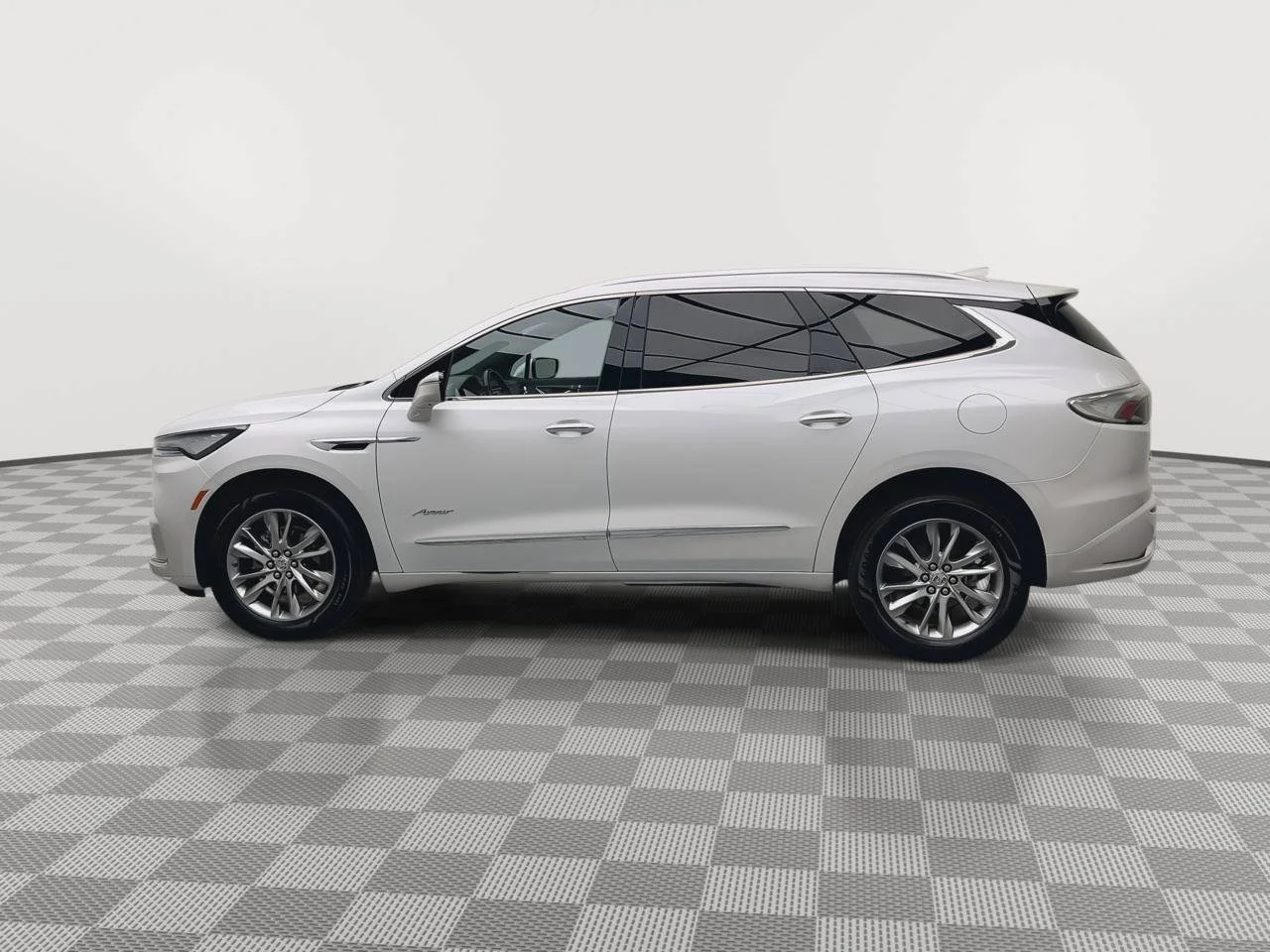 Certified Used 2023 White Frost Tricoat Buick Avenir image 42