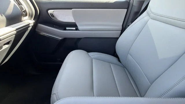 New 2027 Star White Metallic Tri-Coat Ford Active image 56