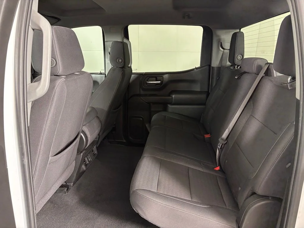 Used 2024 White Chevrolet Custom image 40