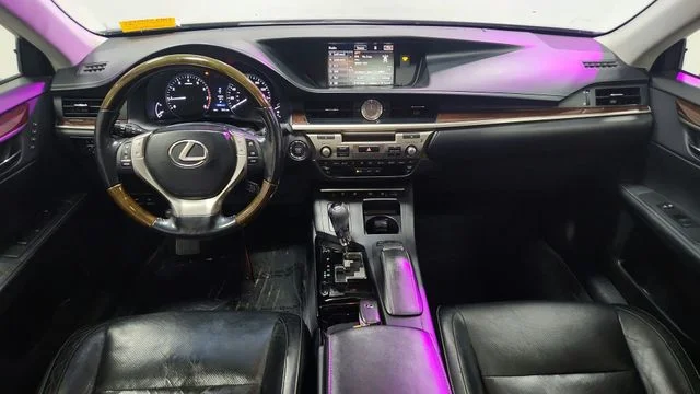 Used 2015 Silver Lexus 350 image 20