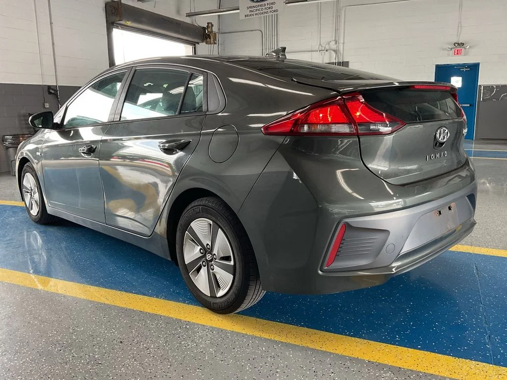 Used 2020 Gray Hyundai Blue image 9