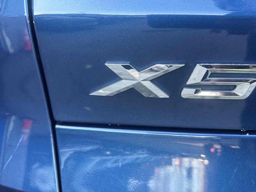 Used 2020 Blue BMW xDrive40i image 23