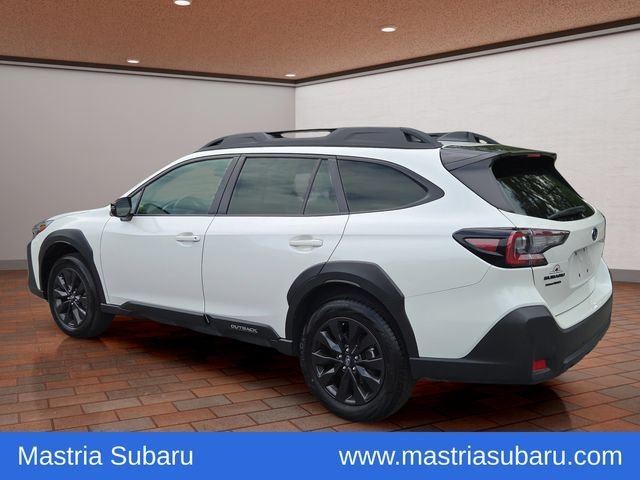 Used 2025 Crystal White Pearl Subaru Onyx Edition image 8