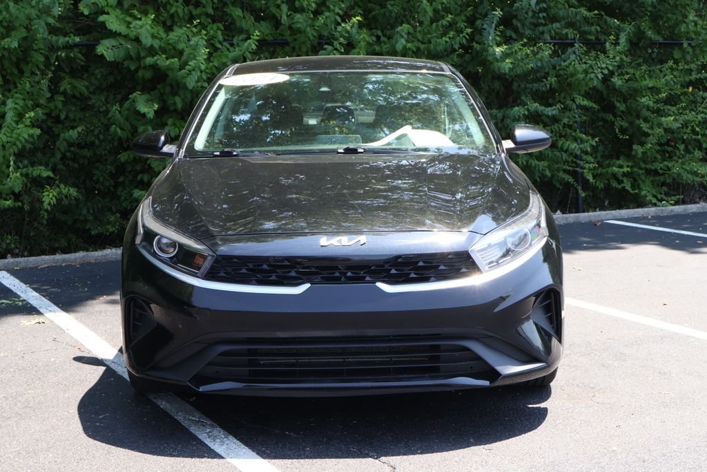 2024 Kia Forte LXS - Photo 2