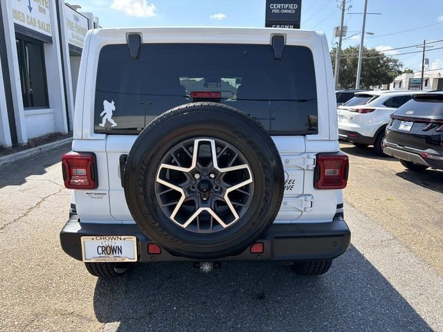 Used 2024 Bright White Clea Jeep Sahara image 8