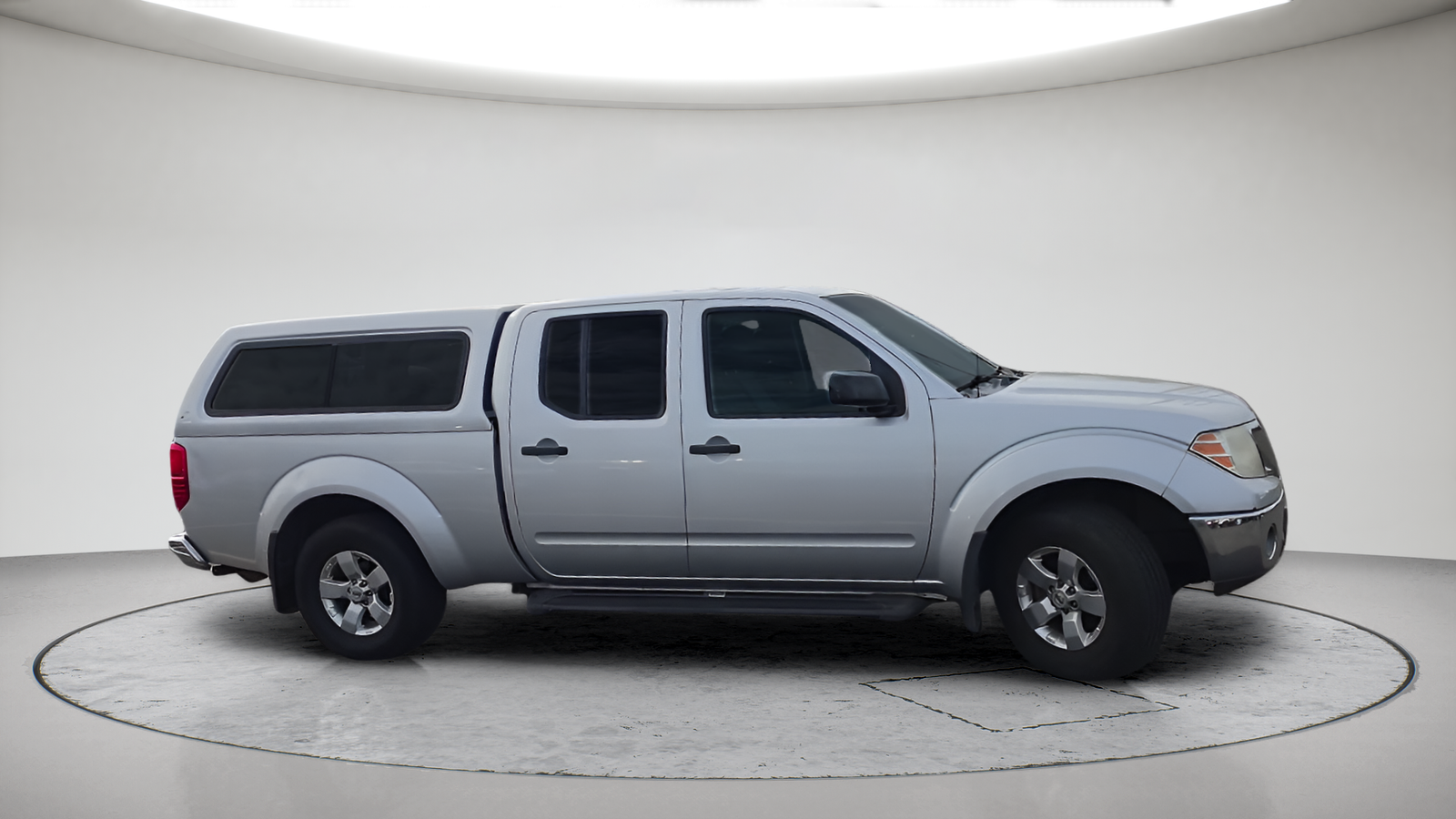 Used 2010 Radiant Silver Nissan SE image 5