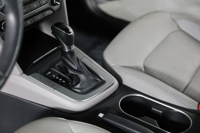 2018 Hyundai Elantra Limited - Photo 17
