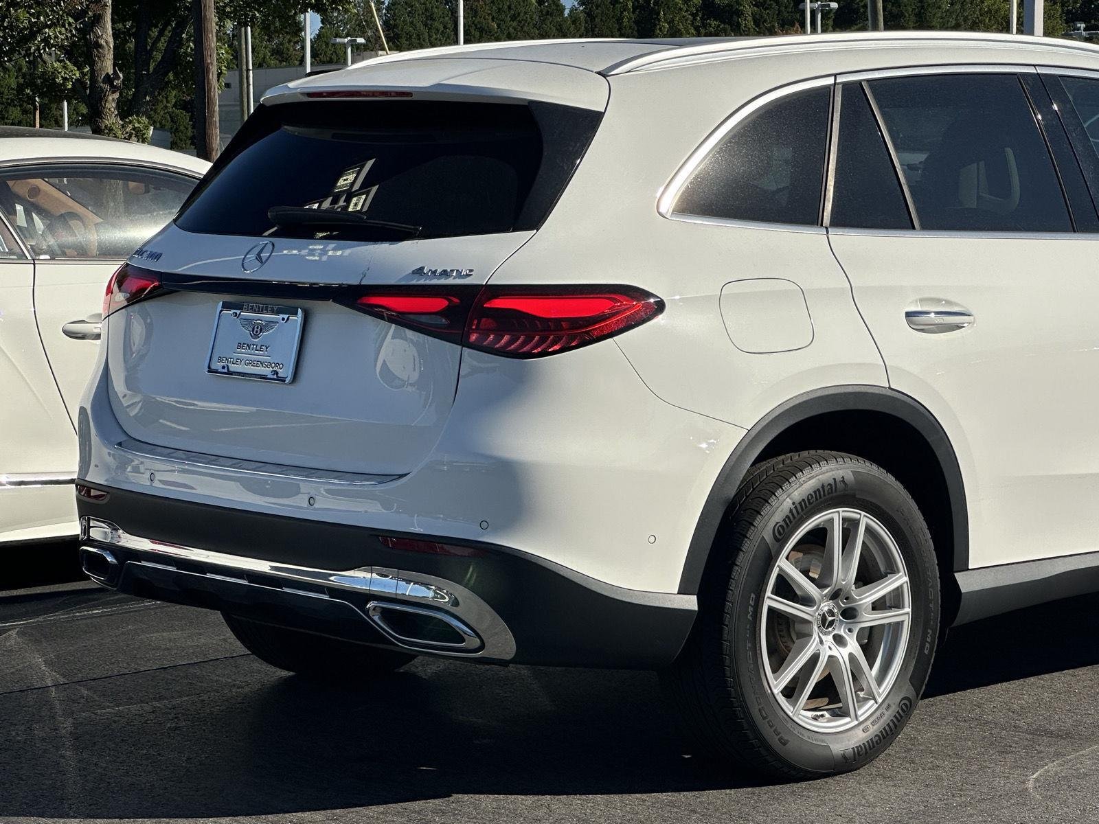 Used 2023 Polar White Mercedes-Benz GLC 300 image 47