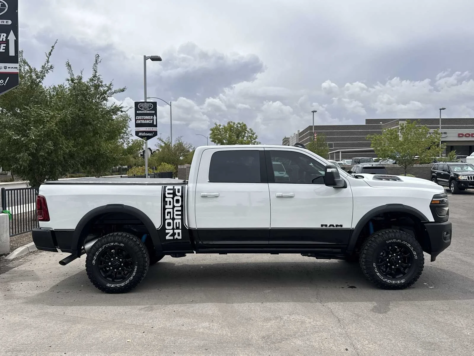 New 2026 Bright White Clear-Coat Exterior Paint RAM Power Wagon image 9