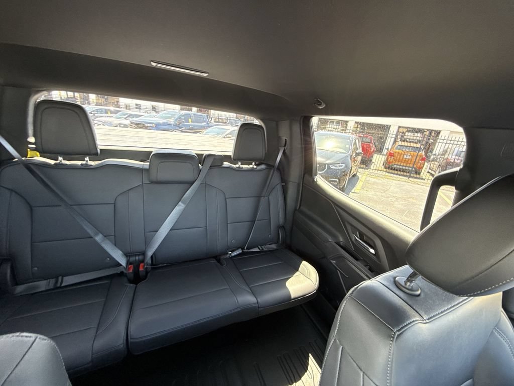 Used 2024 Summit White Chevrolet Work Truck image 16