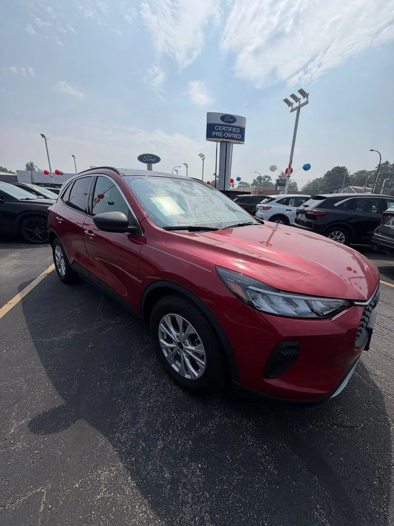 Used 2023 Red Metallic Ford Active image 14