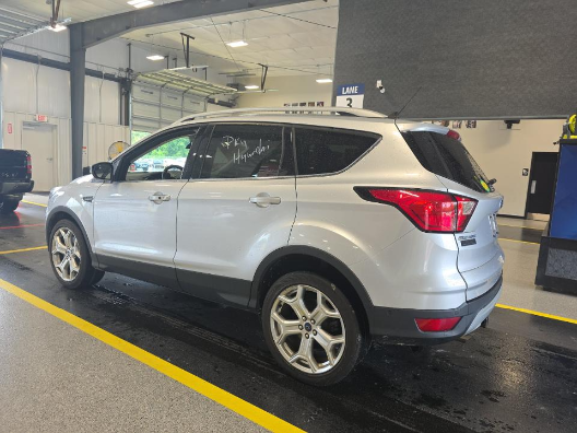 Used 2019 Silver Ford Titanium image 2