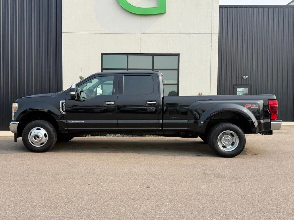 Used 2020 Black Ford Lariat image 2