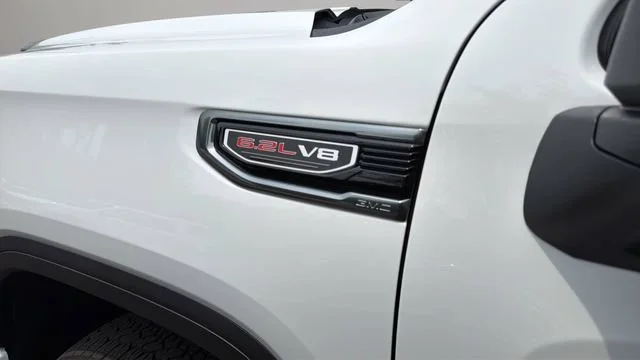 Used 2026 Summit White GMC AT4 image 41