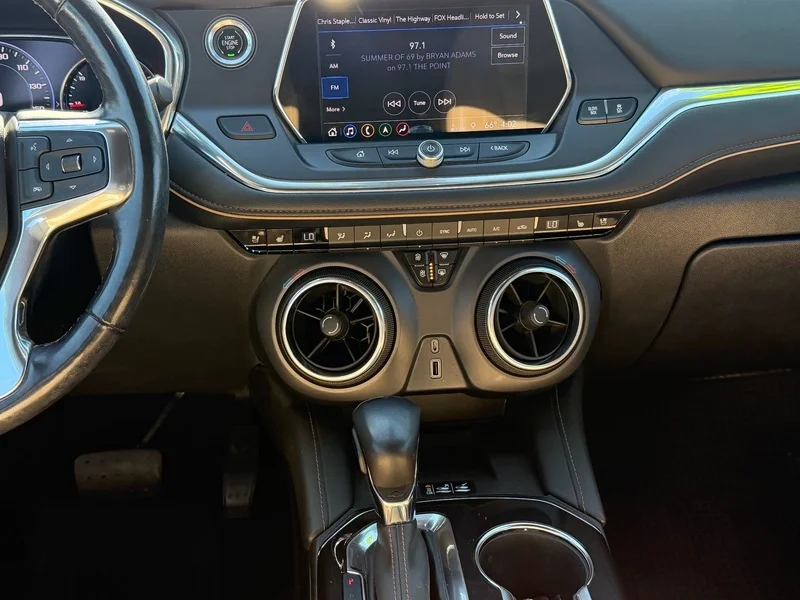 Used 2019 SUMMIT WHITE Chevrolet Premier image 14