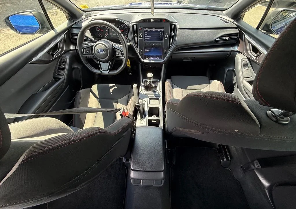 Used 2023 Blue Subaru Base image 22