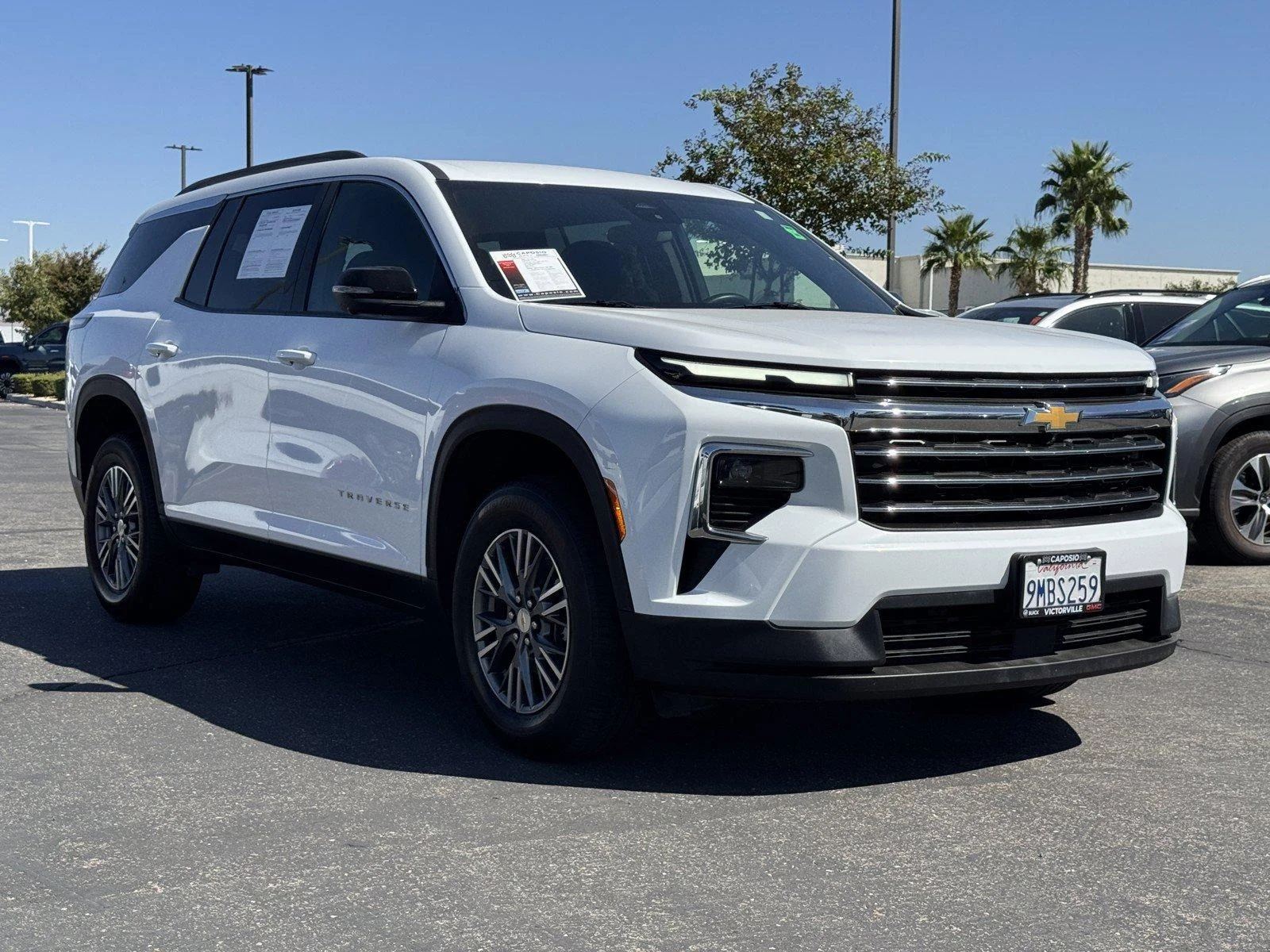 Used 2024 Summit White Chevrolet LT image 1