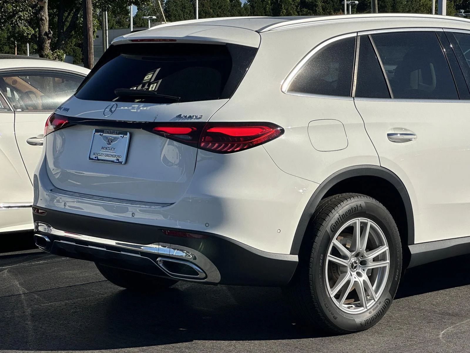 Used 2023 Polar White Mercedes-Benz GLC 300 image 47