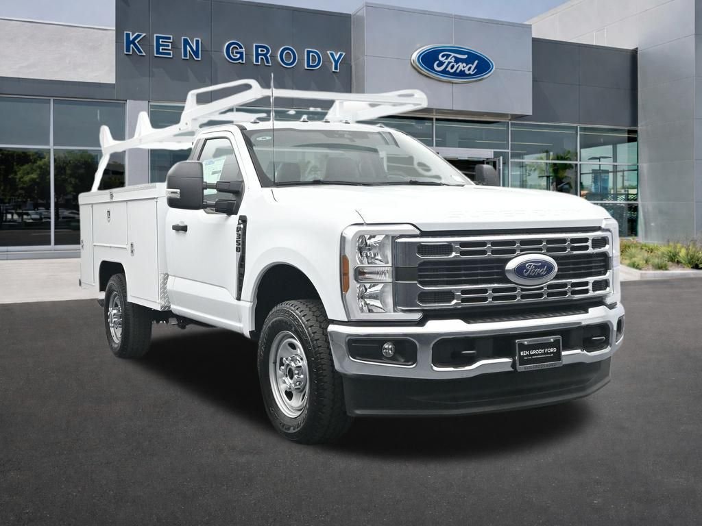 New 2025 Ford Chassis Cab XL Regular Cab in Buena Park #RMR252641