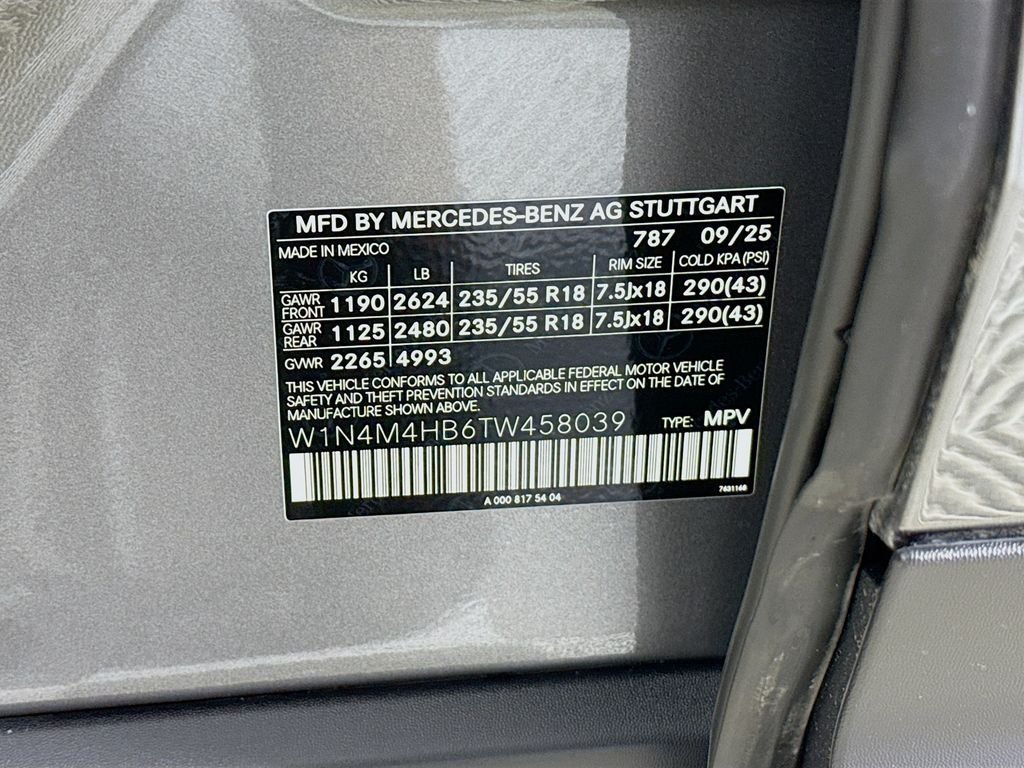 Used 2026 Gray Mercedes-Benz GLB 250 image 33