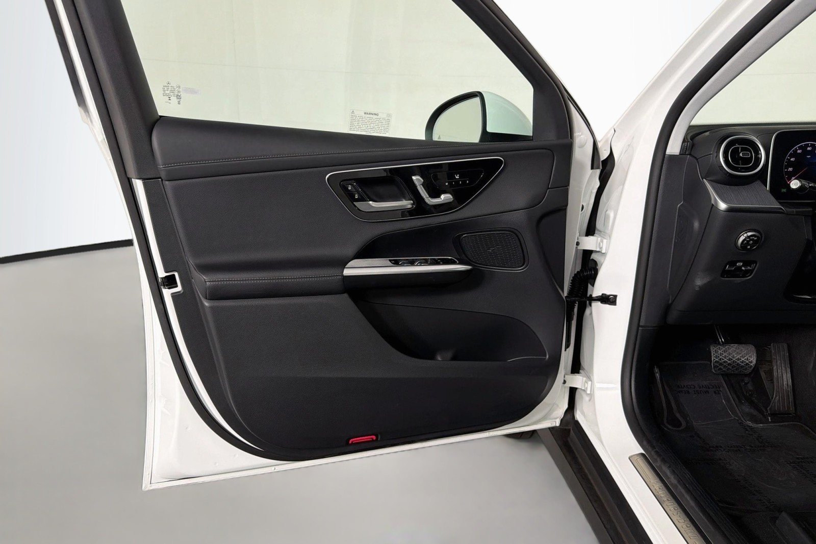 Certified Used 2025 Polar White Mercedes-Benz 350e image 24