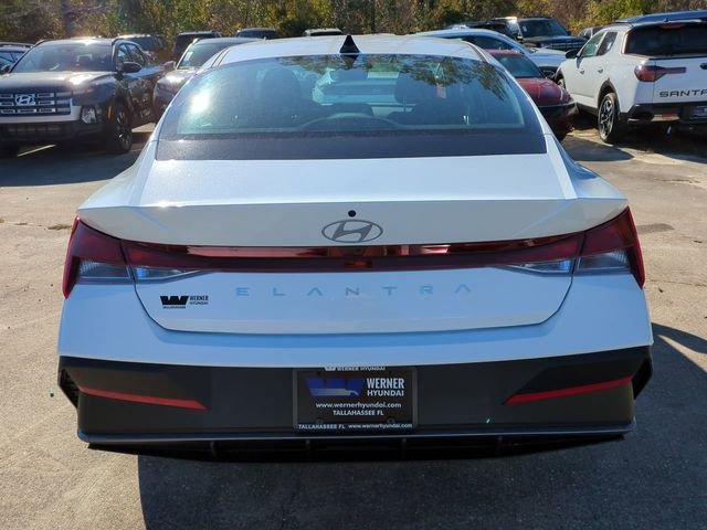 New 2026 White Hyundai SE image 31
