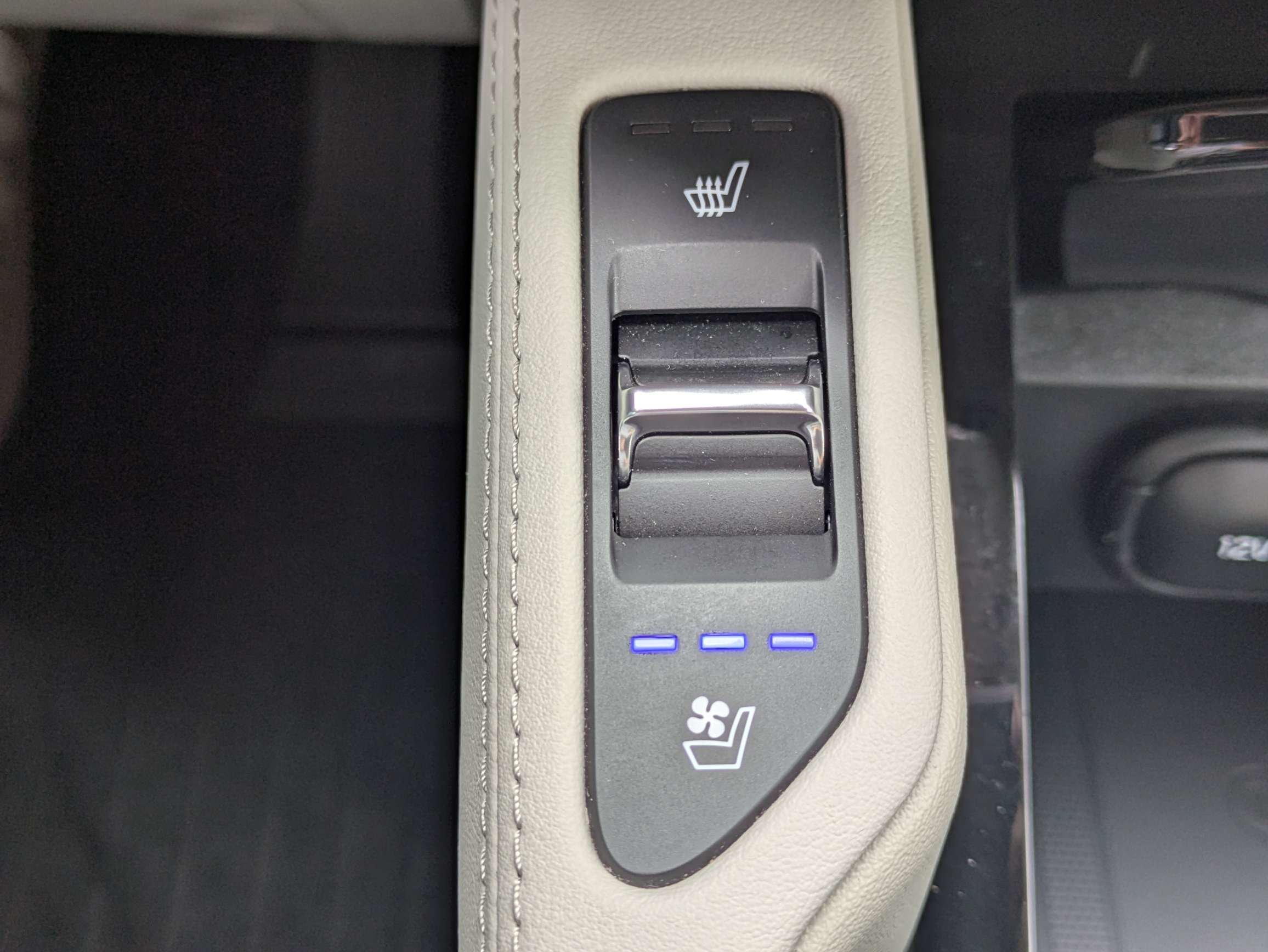 Certified Used 2025 Midnight Lake Blue Kia EX image 30