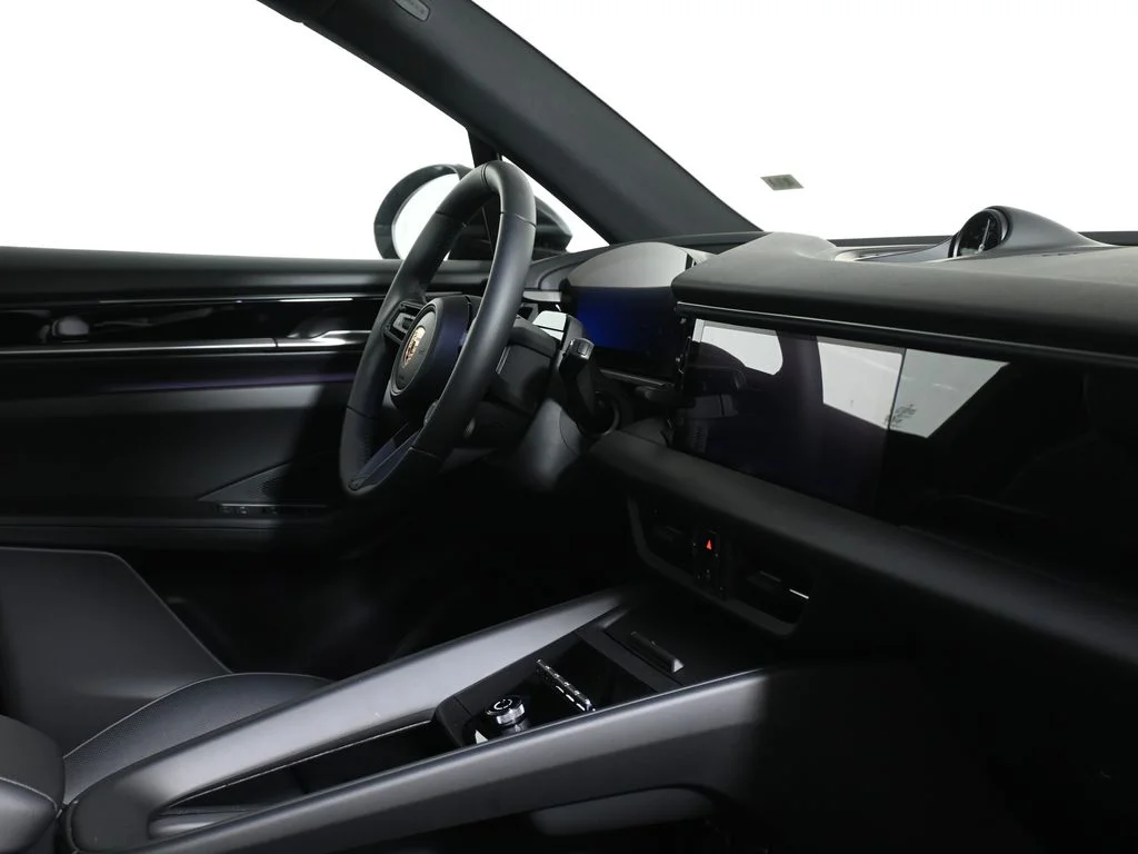 2026 Porsche Macan Base - Photo 38