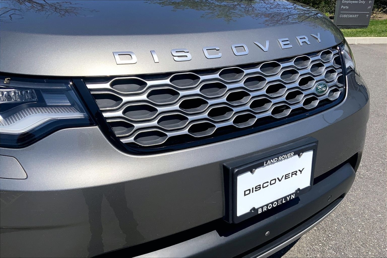 Certified Used 2025 Silicon Silver Premium Metallic Land Rover S image 30