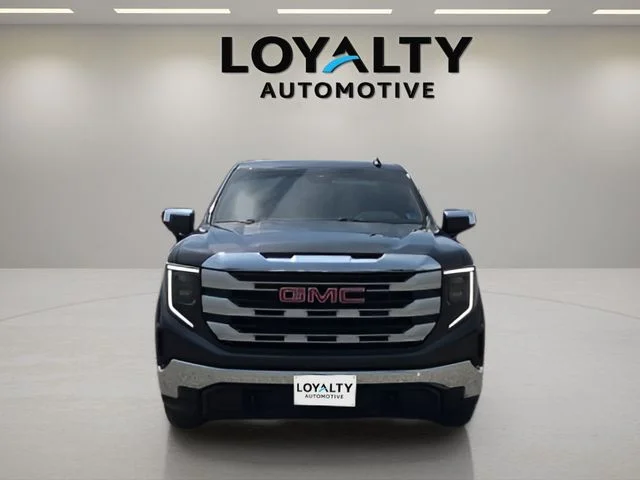 Used 2022 Silver GMC SLE image 8