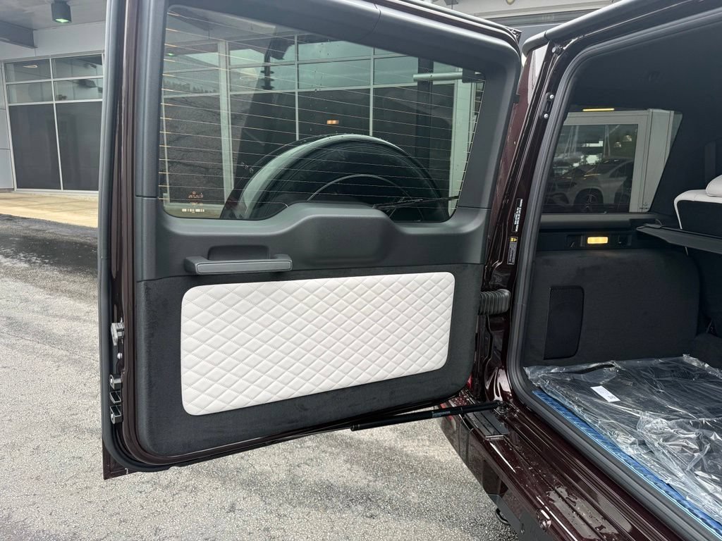 New 2027 MANUFAKTUR Rubellite Red Metallic Mercedes-Benz AMG® G 63 SUV image 18