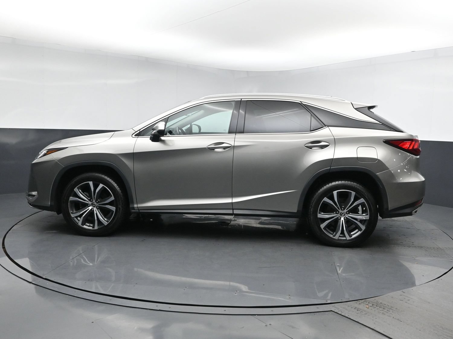 Used 2022 Silver Lexus RX 350 image 4