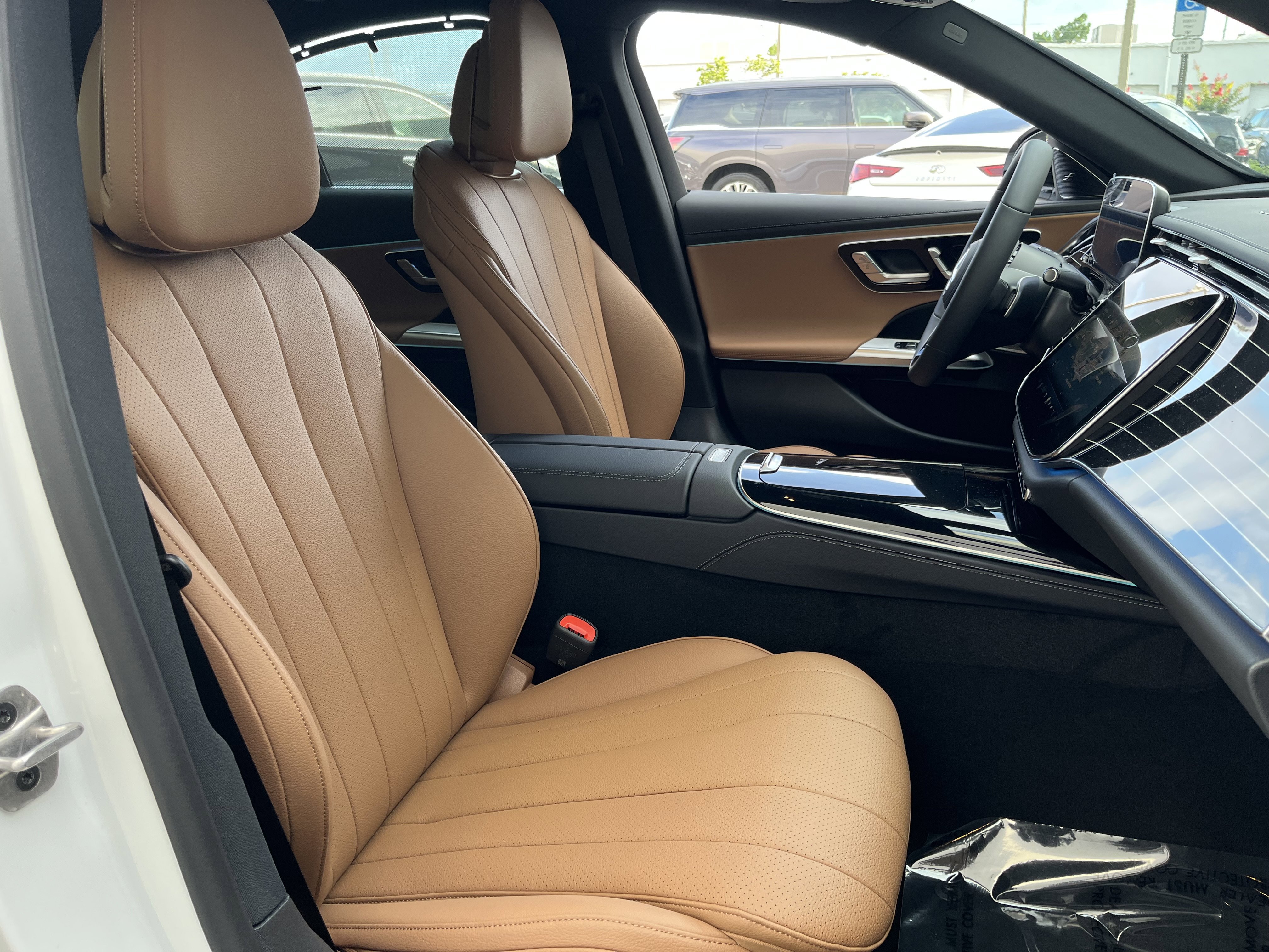 New 2026 MANUFAKTUR Moonlight White Metallic Mercedes-Benz E 350 image 22