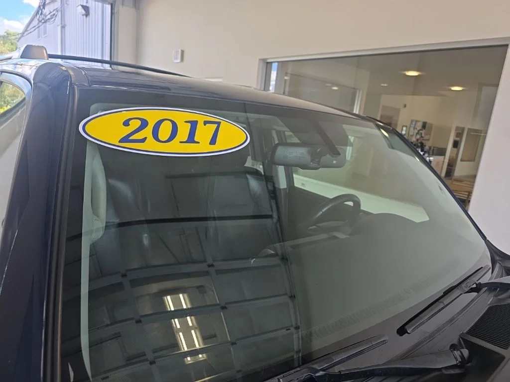 Used 2017 Nautical Blue Metallic Toyota Limited image 26