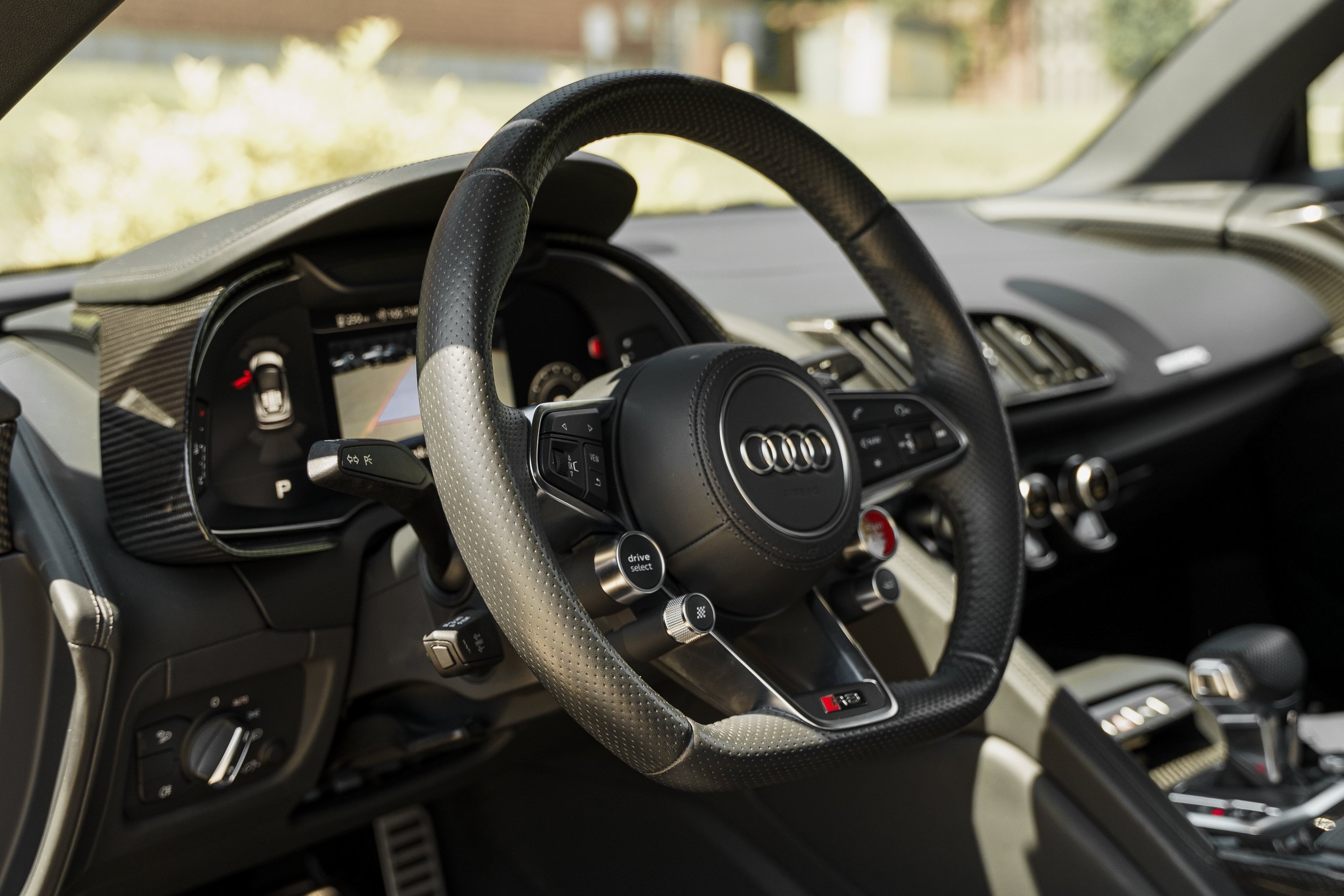 Used 2020 Ascari Blue Metallic Audi V10 performance image 10