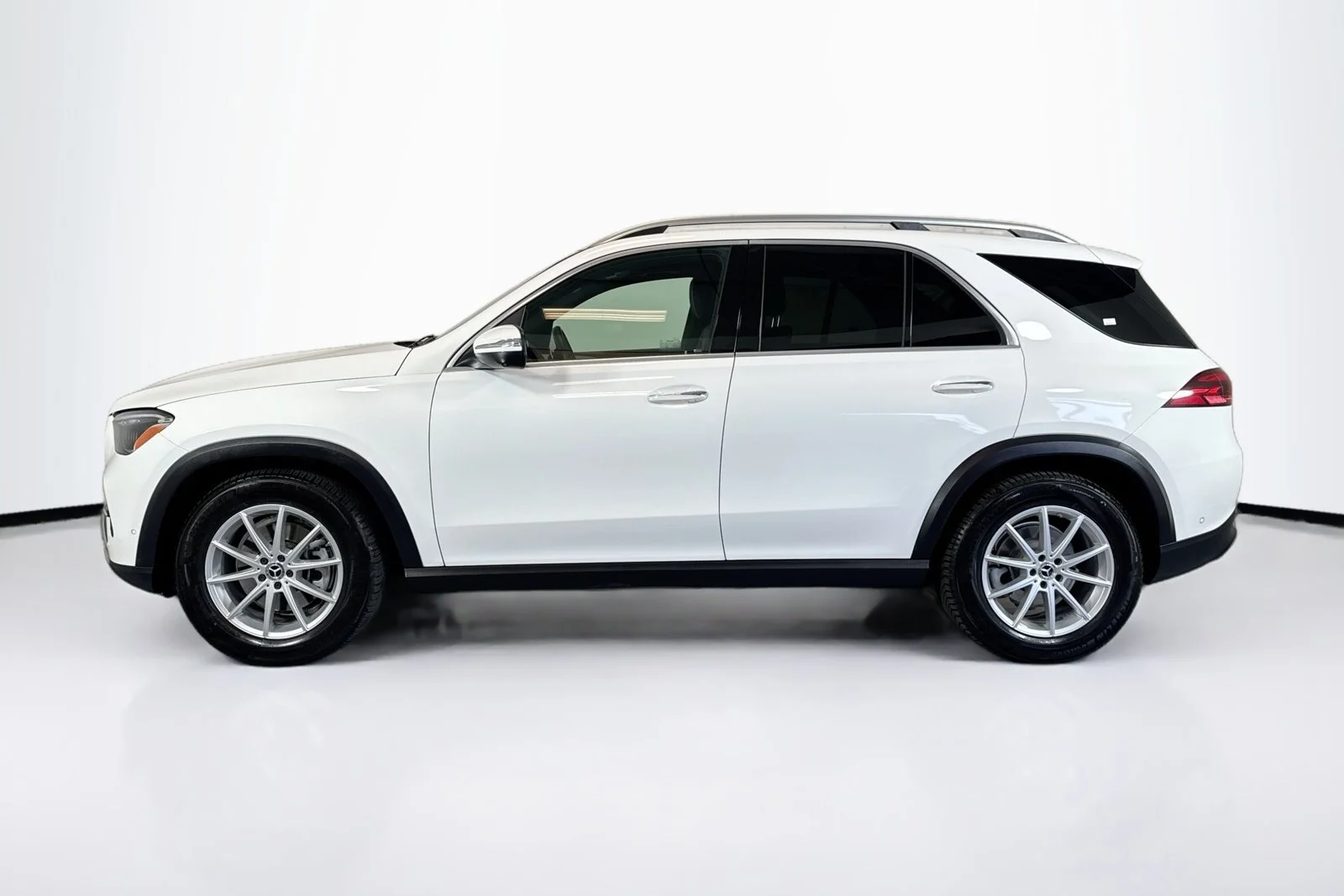 Used 2025 Polar White Mercedes-Benz GLE 350 image 8