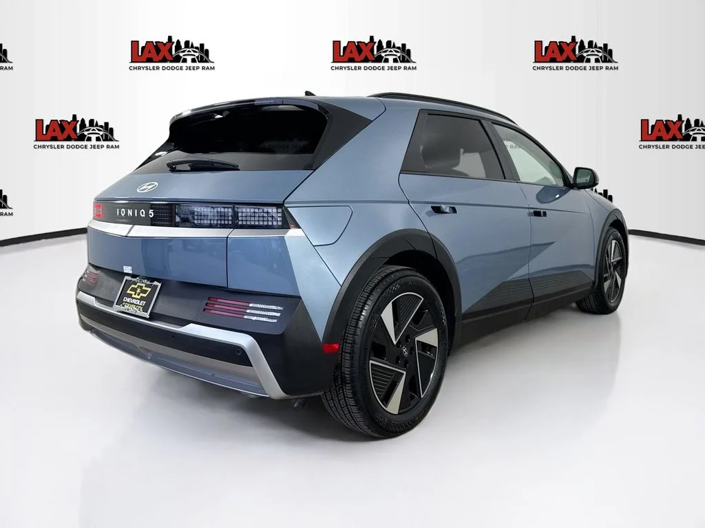 Used 2025 Blue Hyundai SEL image 7