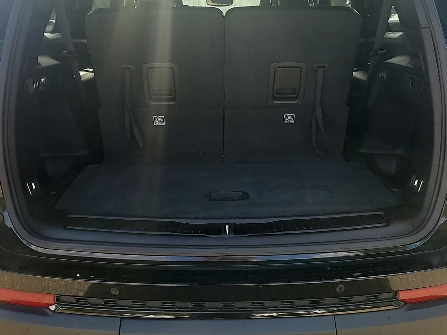 Used 2023 Silver Zynith Jeep Altitude image 15