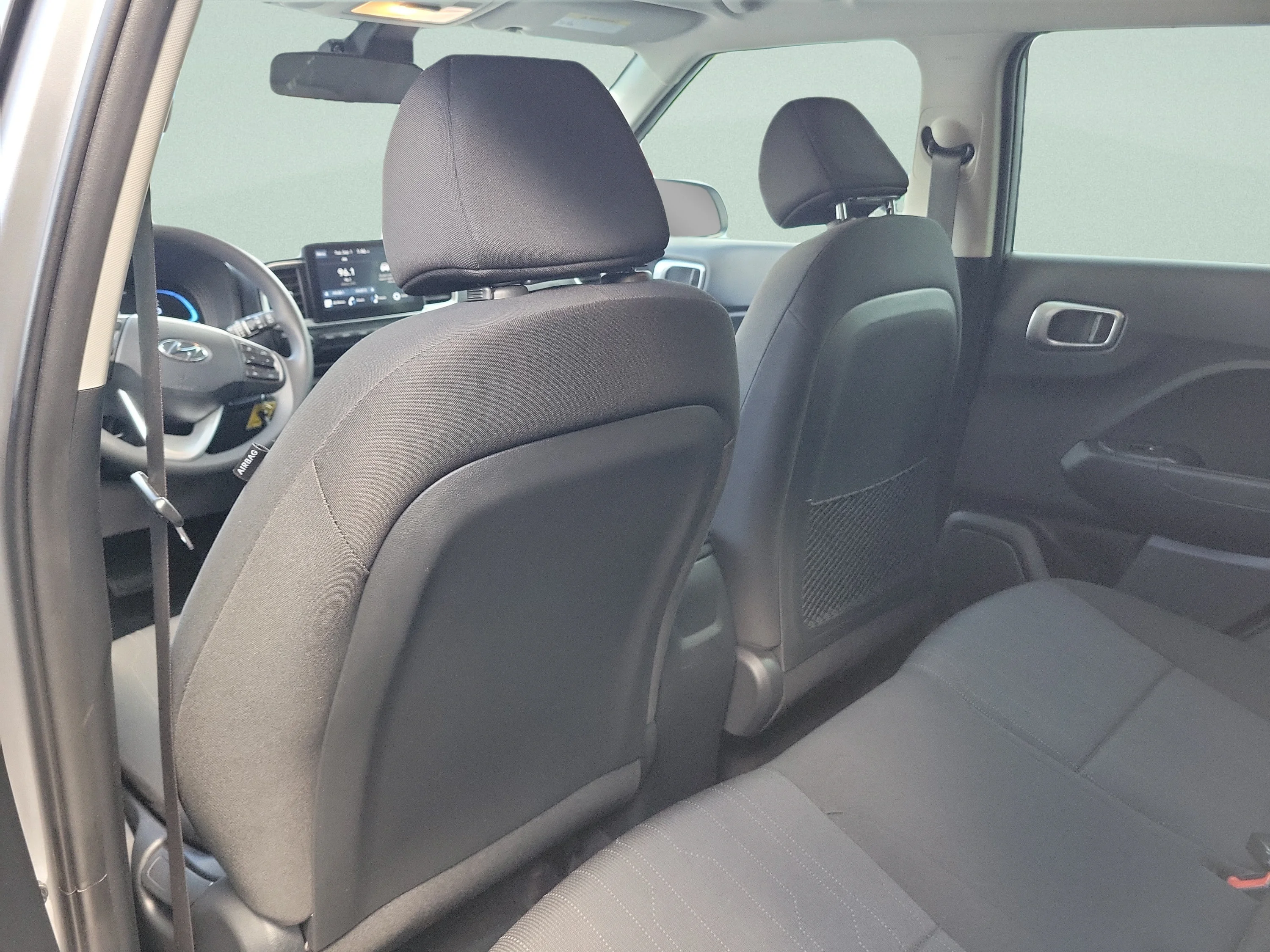 Used 2025 Shimmering Silver Hyundai SE image 13
