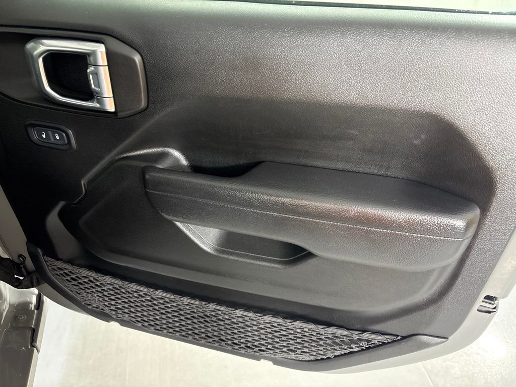 Used 2022 Gray Jeep Unlimited Sport Altitude image 14