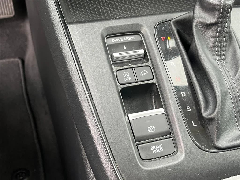2024 Honda CR-V LX - Photo 16