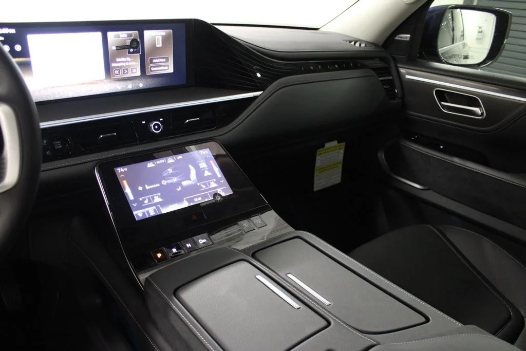 New 2025 GRAND BLUE INFINITI LUXE image 24